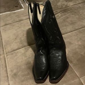 Women Black cowboy boots